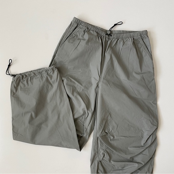 H&M Parachute Pants in Dark Gray, Size XS, Track Pants Joggers - Picture 4 of 12